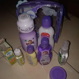 (CP)Cussons Baby Set Pack 11in1 | Fun Bathing/Complete Essential |Plus Telon| Cussons Baby Gift Set Large Biru/Pink/Ungu plus telon|Kado Bayi Baru Lahir Ukuran Besar | Perlengkapan Mandi Bayi isi bedak, parfum, oil, shampoo, cream + telon|Paket Hemat