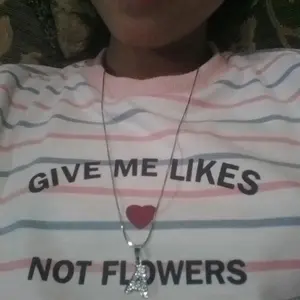 KALUNG TITANIUM LIONTIN INISIAL HURUF Perempuan Laki-laki Ulang tahun Mutiara